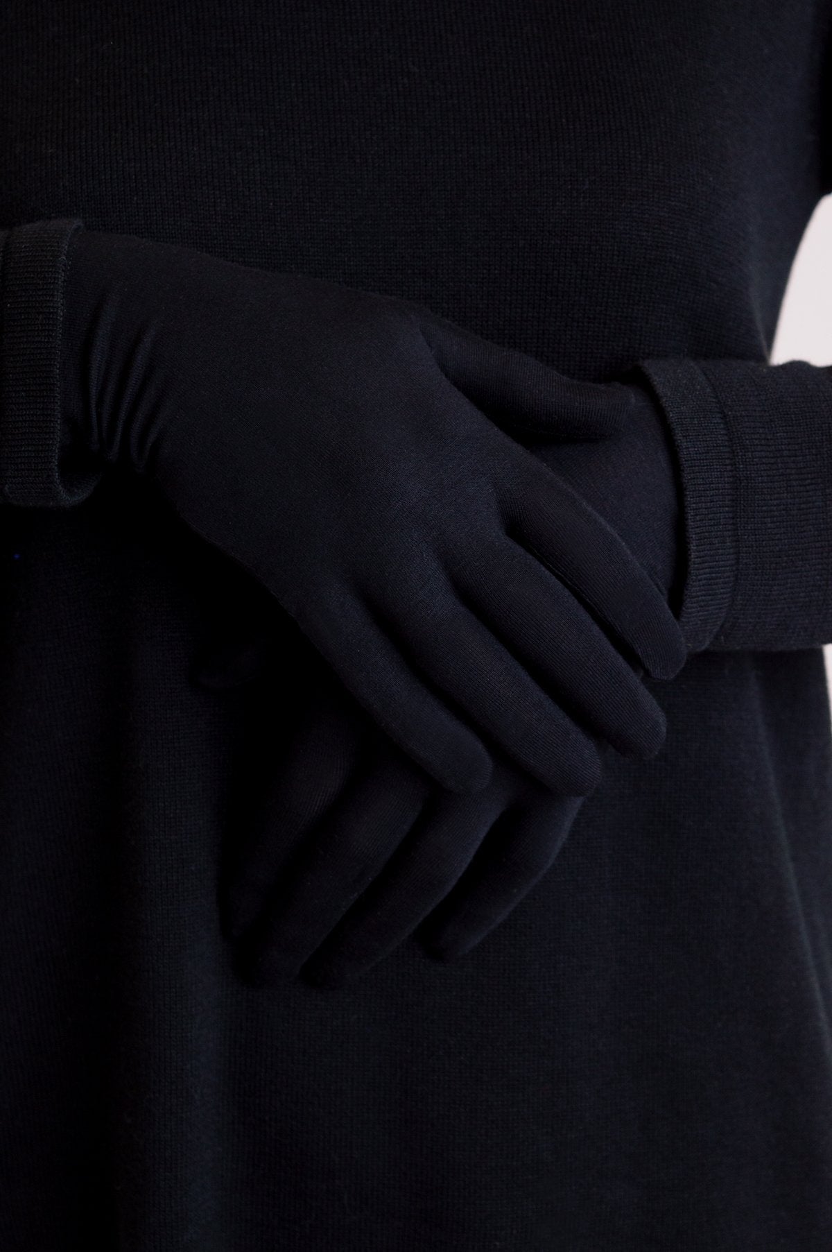 Black natural bamboo fiber women's gloves.