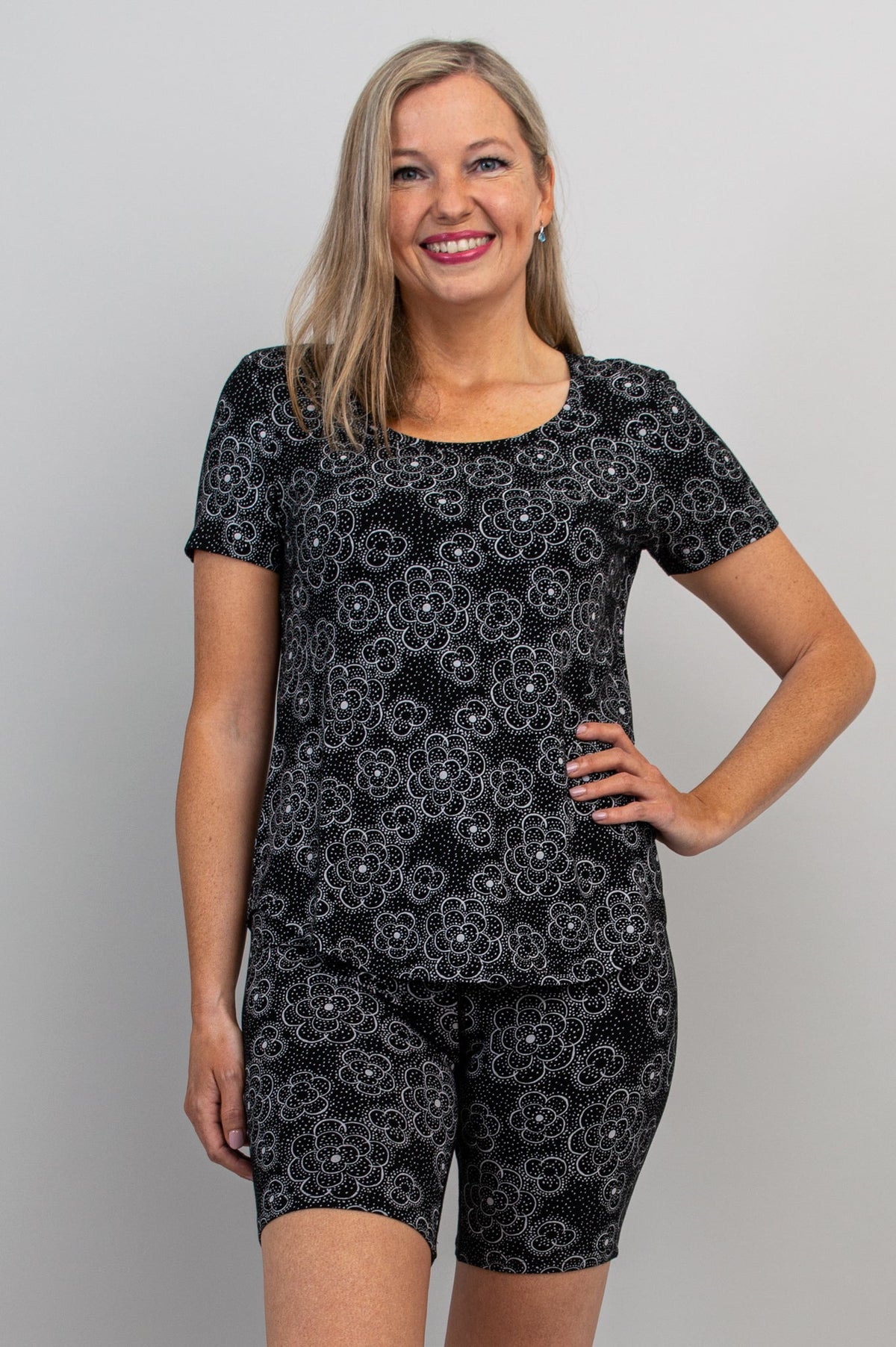 Tessa Tee, Retro Floral, Bamboo - Final Sale