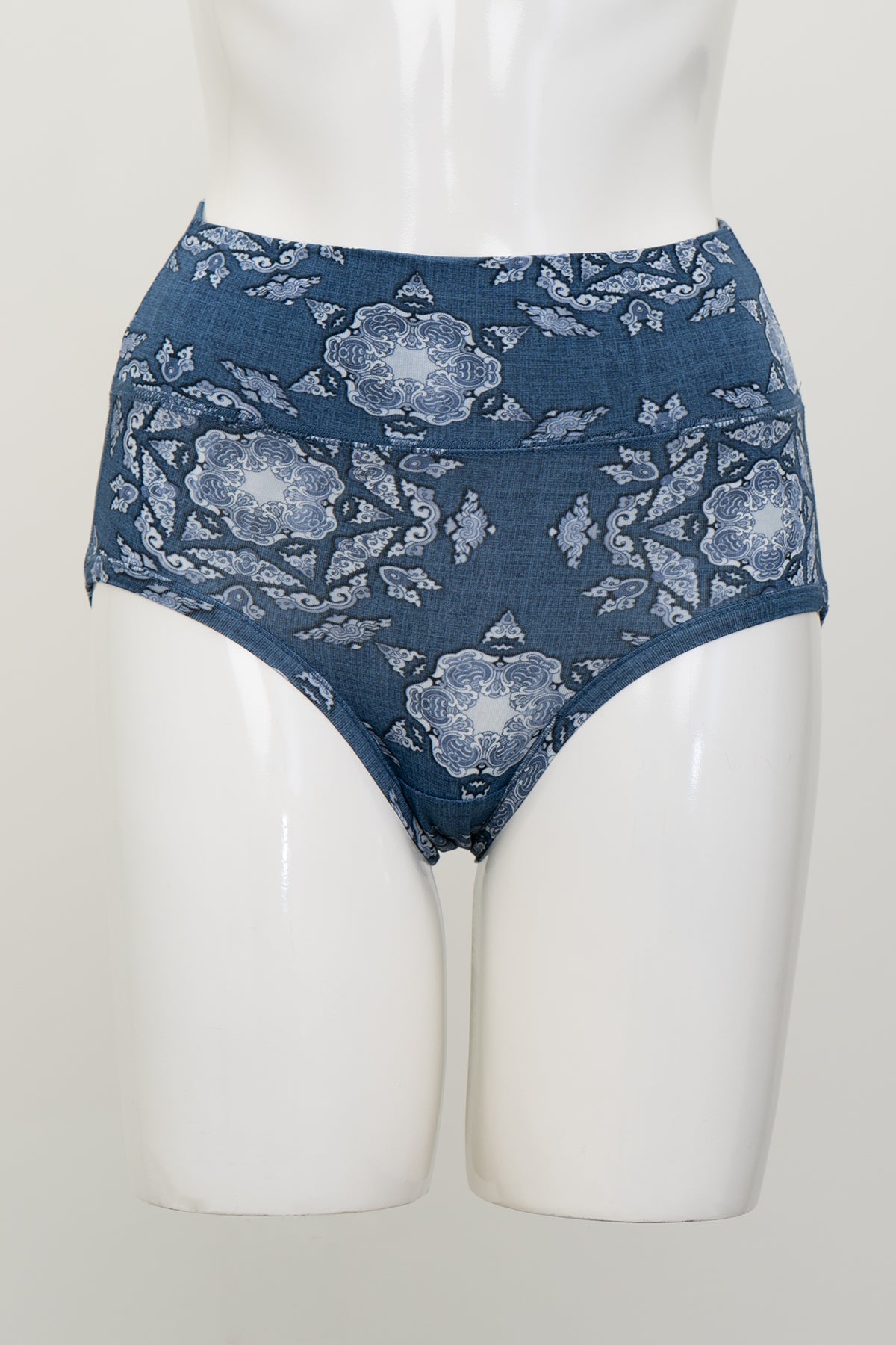 La Gaunche, Indigo Lace, Bamboo