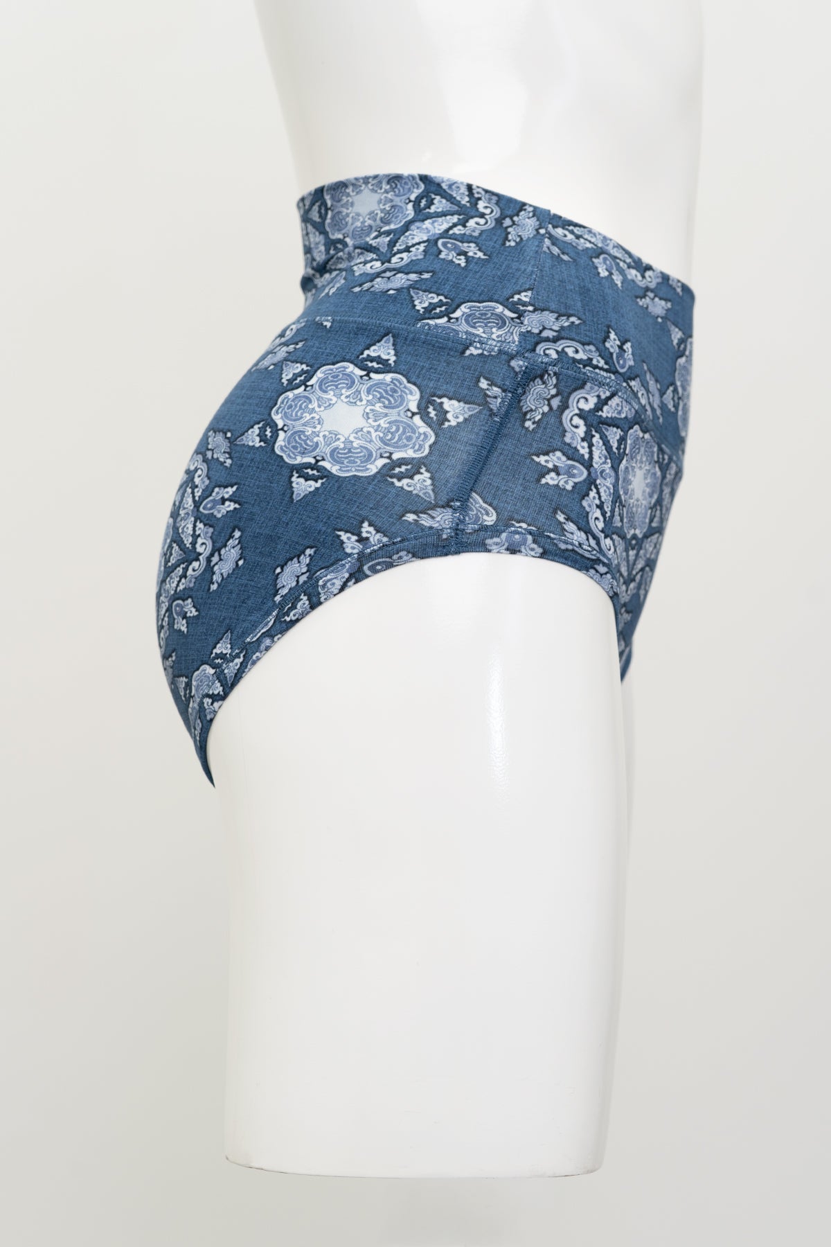La Gaunche, Indigo Lace, Bamboo