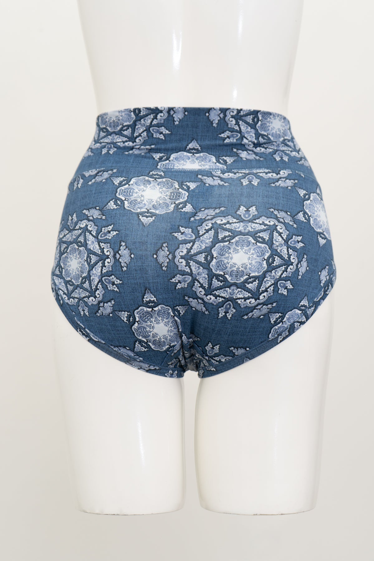 La Gaunche, Indigo Lace, Bamboo