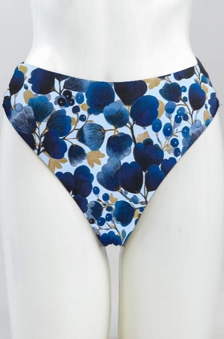 La Thong, Blue Wind, Bamboo