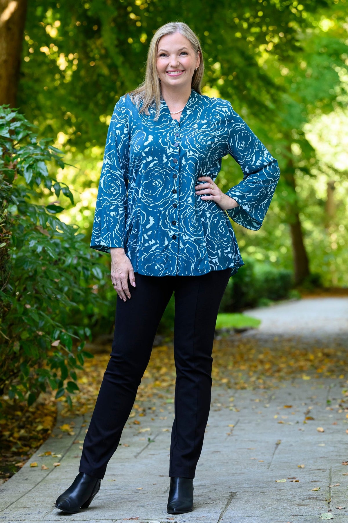 Mar Blouse, Big Teal Rose