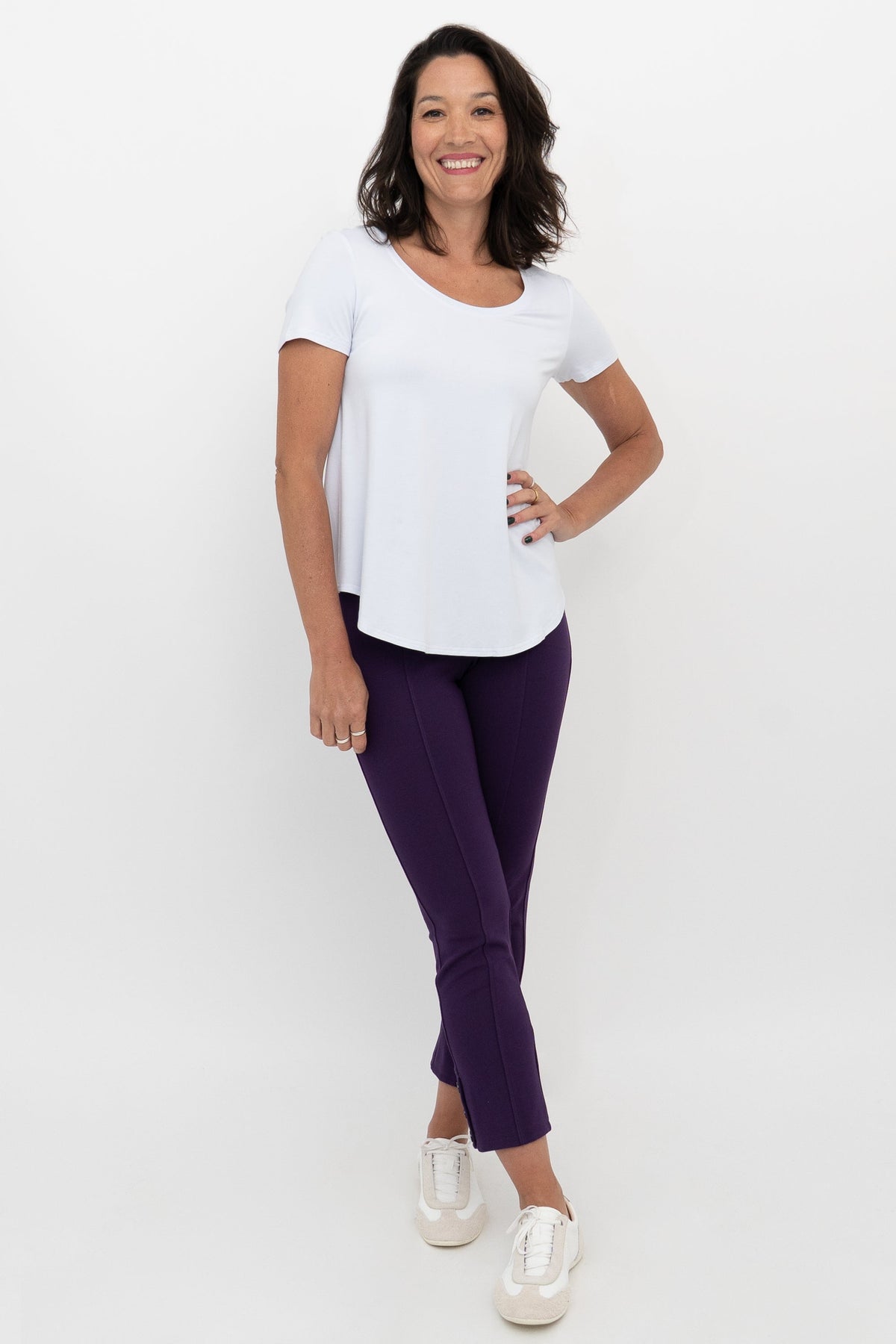 Nadine Crop, Royale, Modal