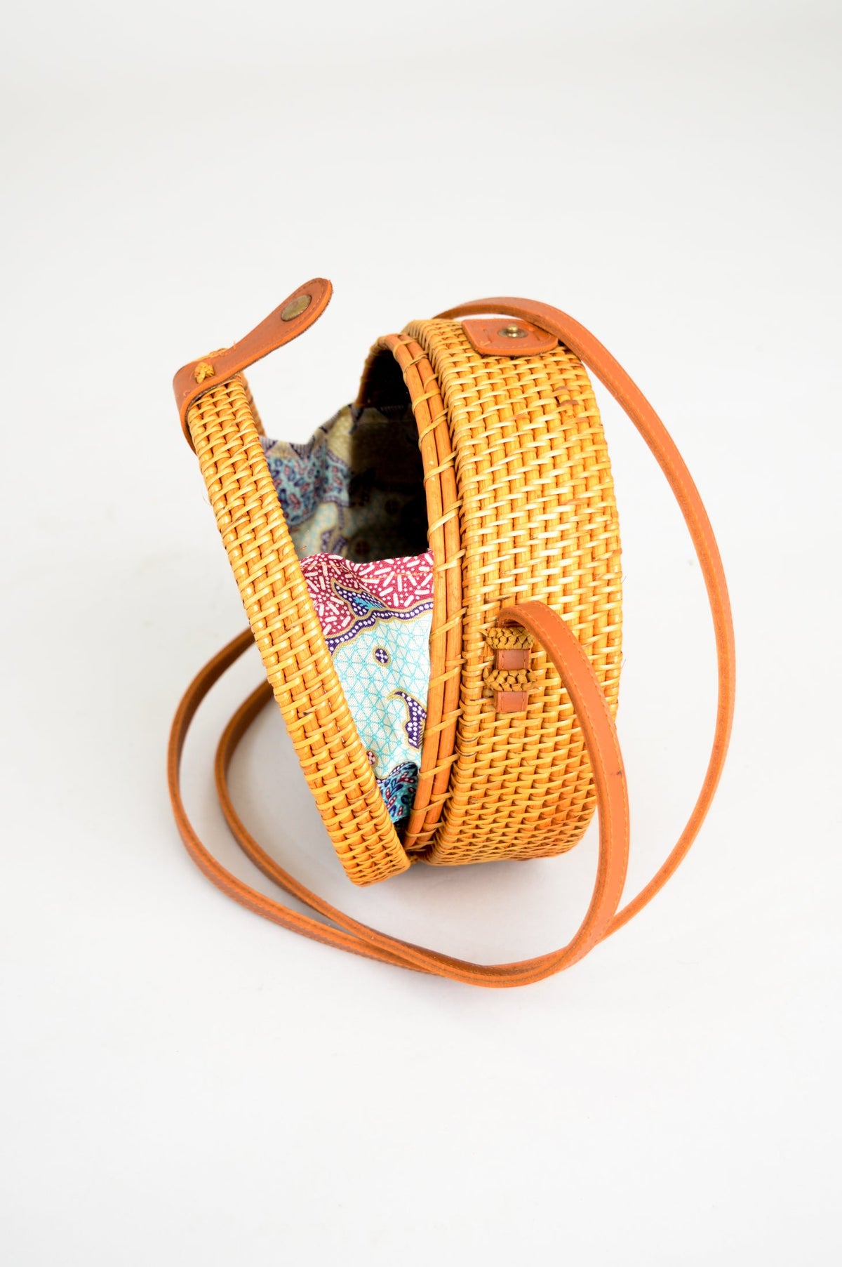 Round Rattan Purse, Natural