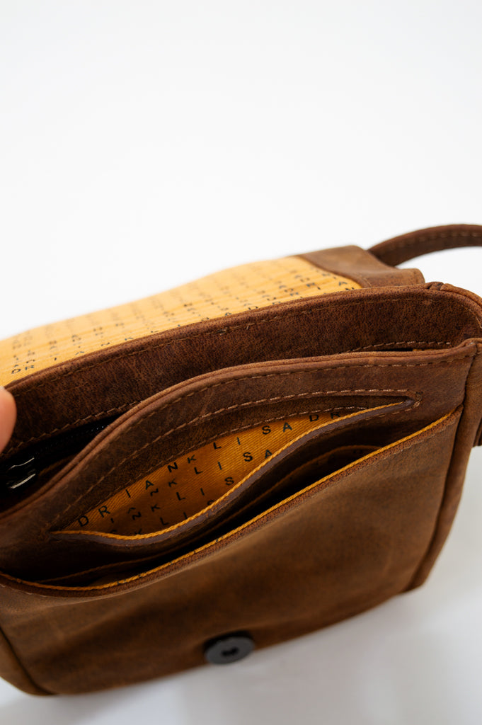 Adrian Klis 2845, Buffalo Purse