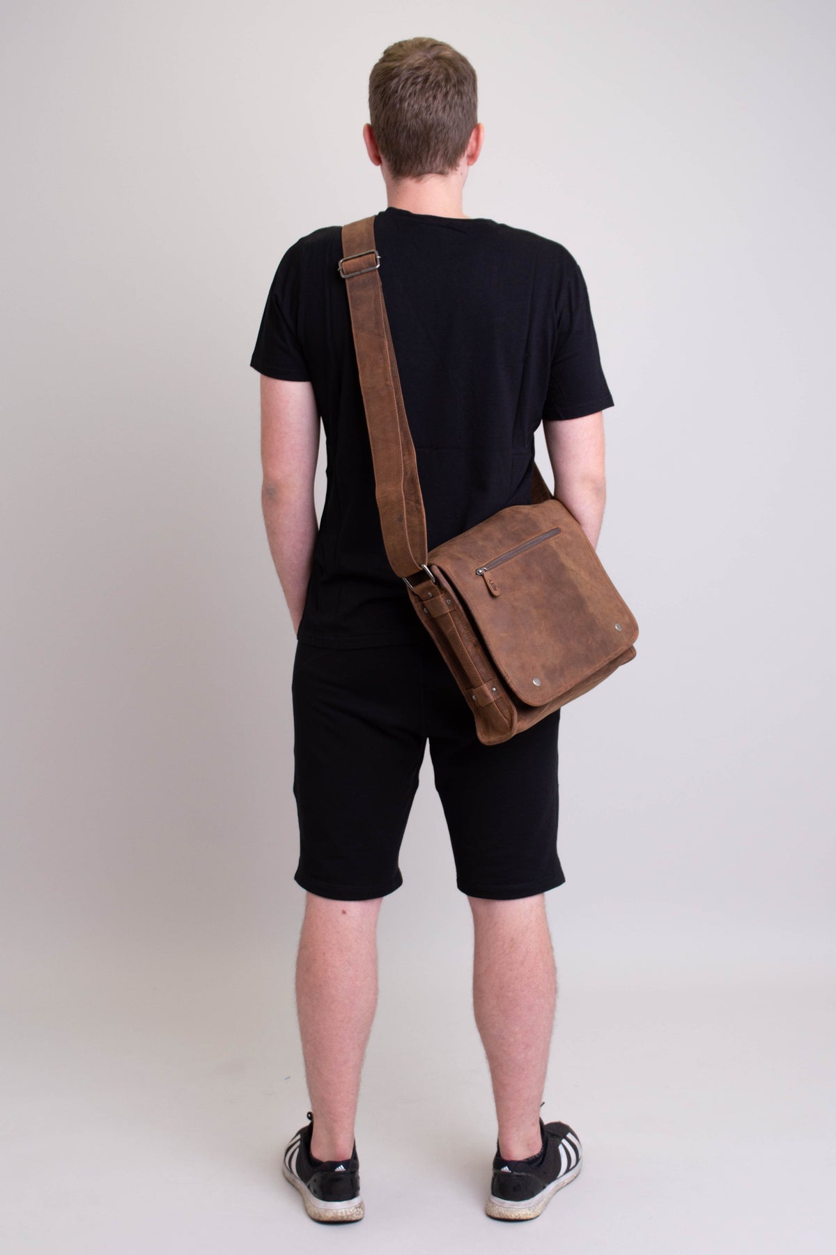 Adrian Klis 2471 Messenger Bag, Buffalo Leather