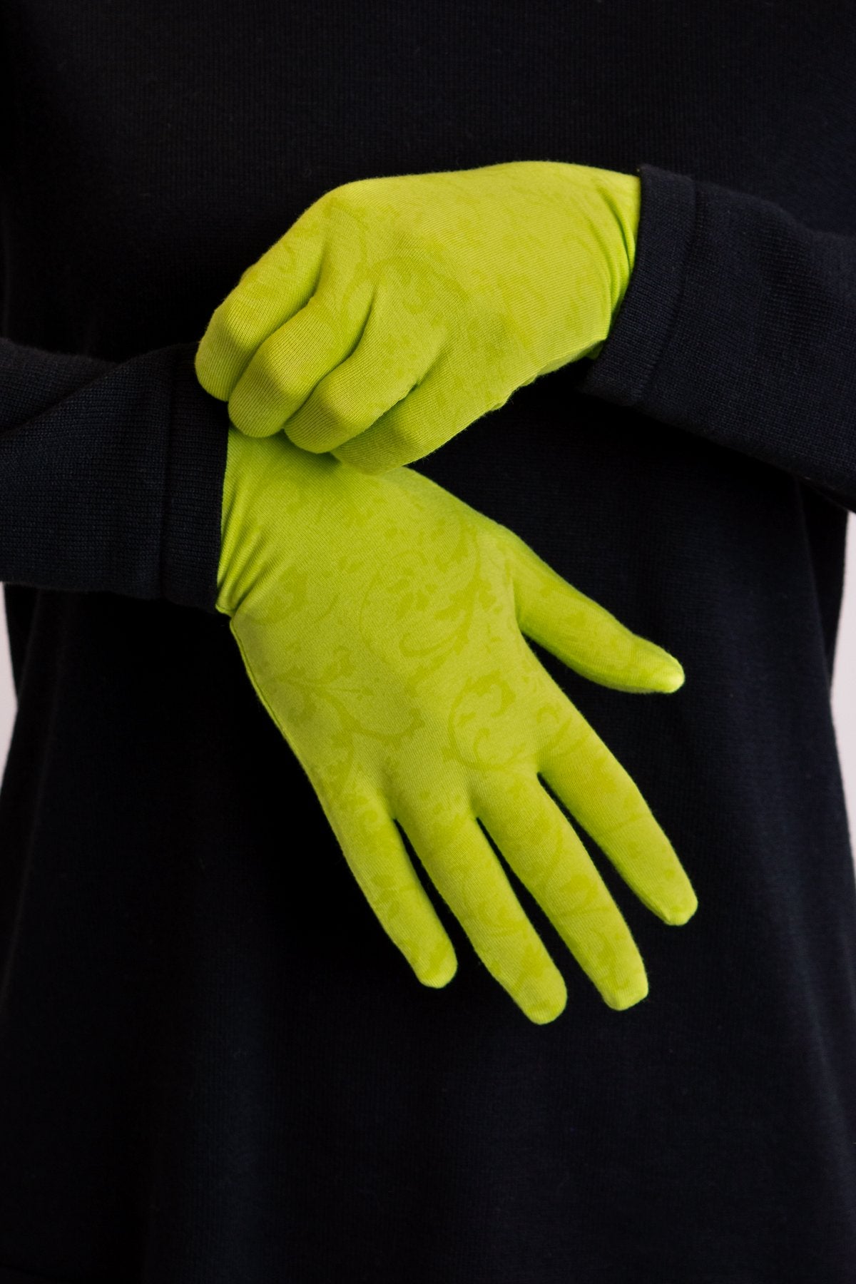 Lime green chinook print natural bamboo fiber women's gloves.